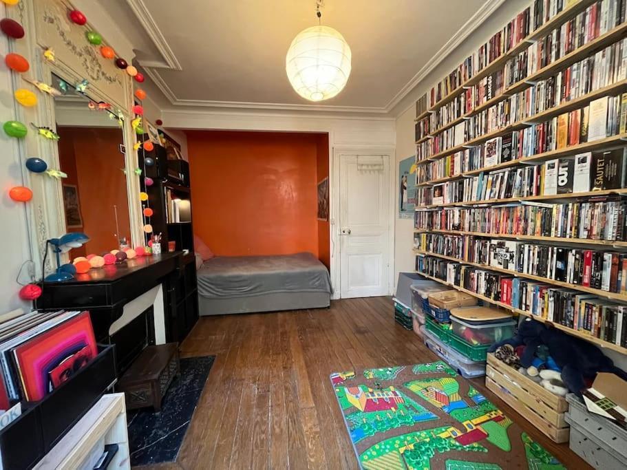 Apartment Near Montmartre Париж Экстерьер фото